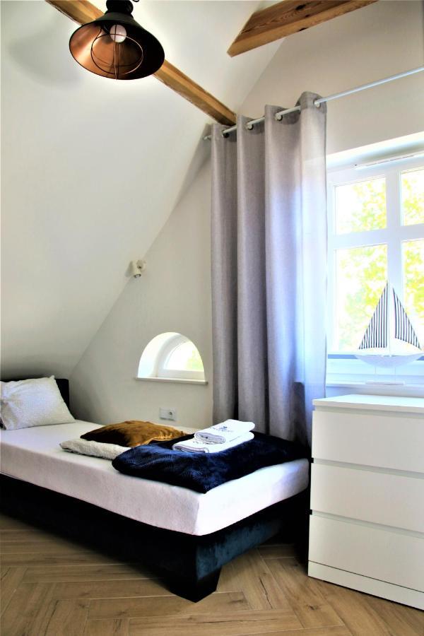 Royal Maris 2: Haven Near And Port Apartment *